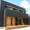 デザイン住宅：無垢材ウッドデッキとベランダがある家：豊川市（約38坪）